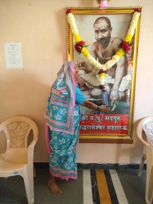 Siddharameshwar Framed Picture with Devotee